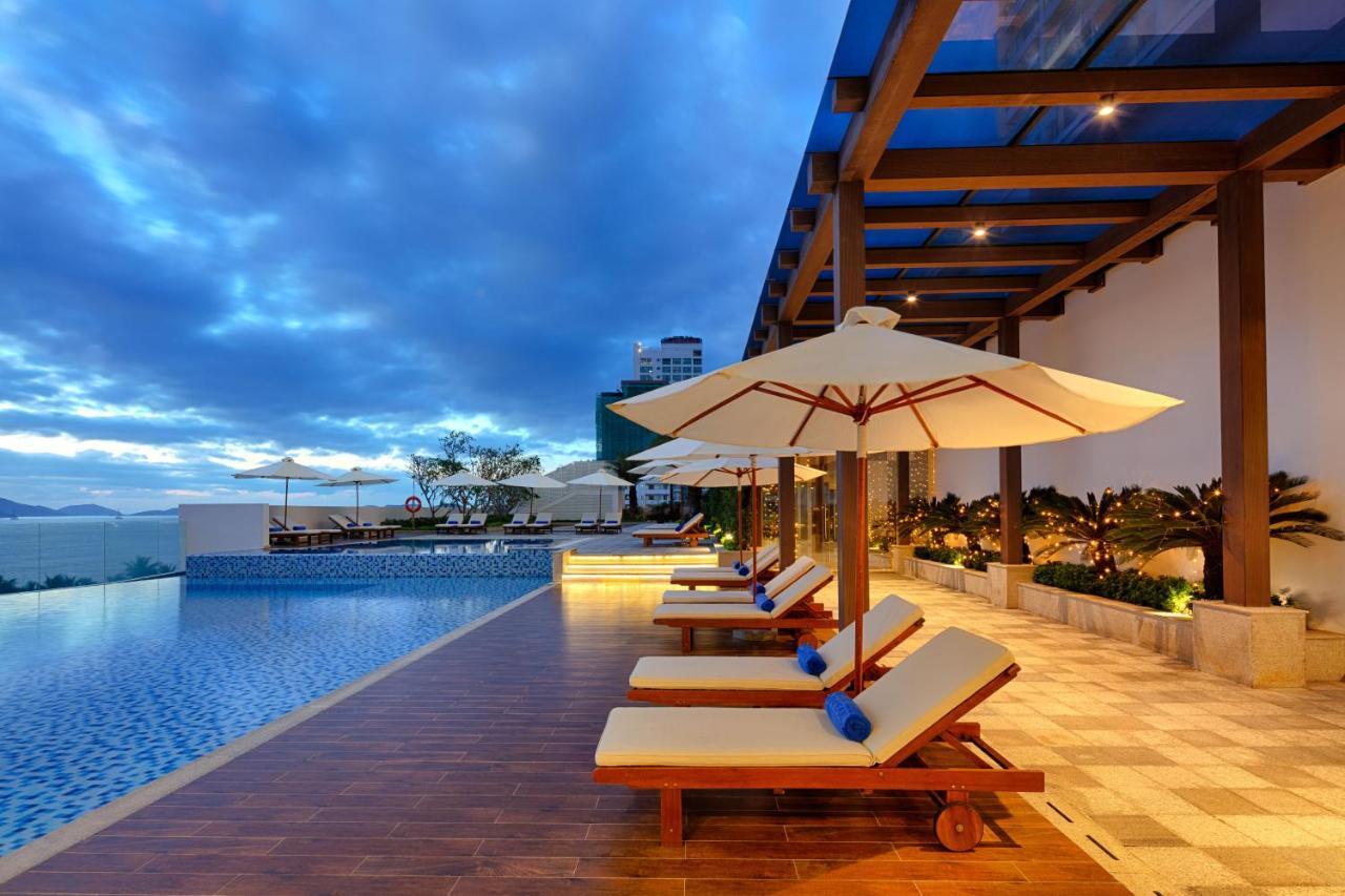 Vinpearl Beachfront Нячанг Экстерьер фото